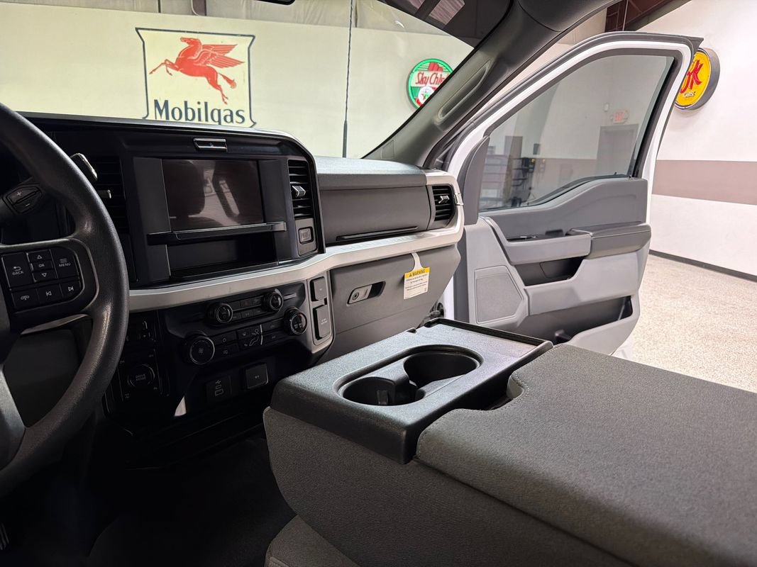 Used 2025 Ford F250 XLT w/ FX4 Off-Road Package AWD/4WD image 27