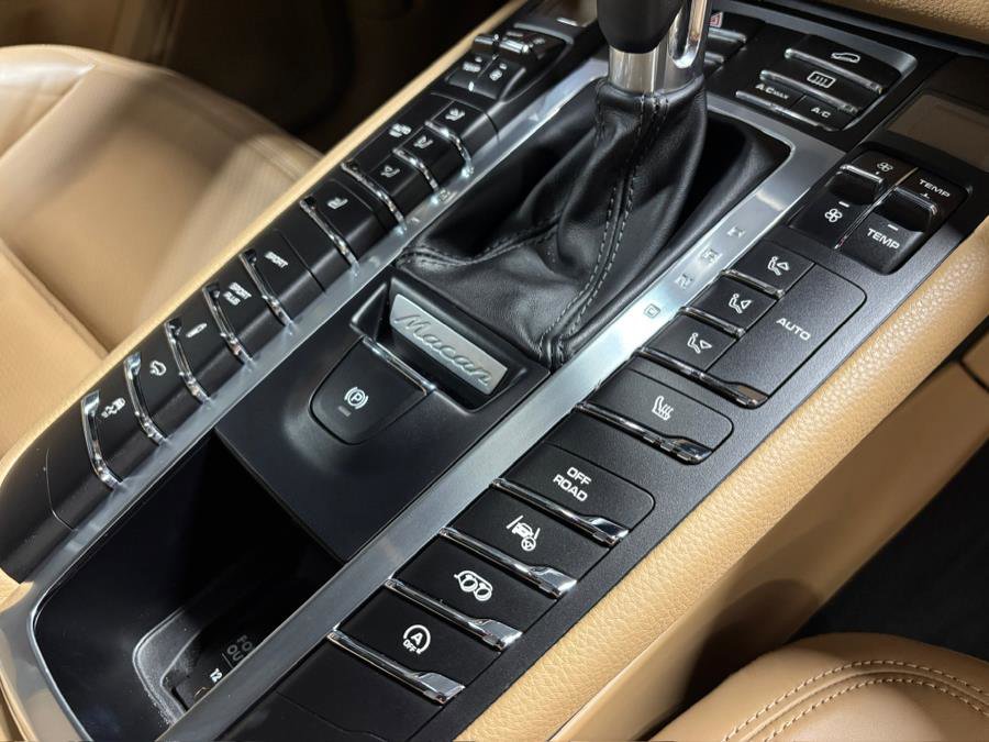 Used 2017 Porsche Macan GTS image 24