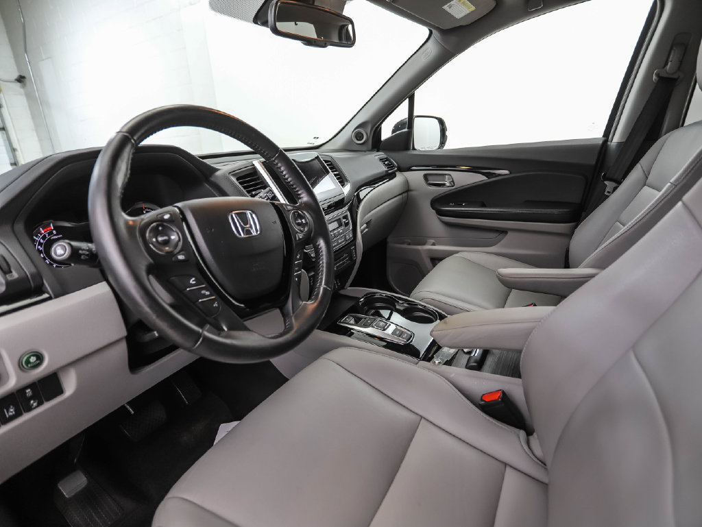 Used 2018 Honda Pilot Touring image 10