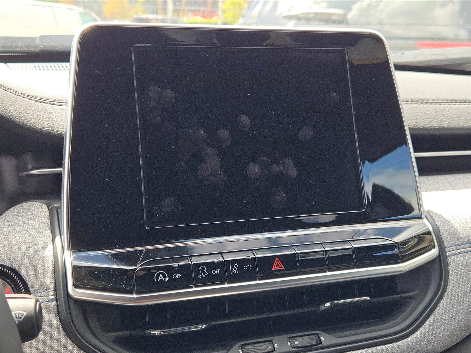 New 2025 Jeep Compass Latitude w/ Convenience Group image 21