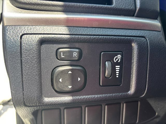 Used 2012 Lexus CT 200h Premium w/ Premium Audio Pkg FWD image 46