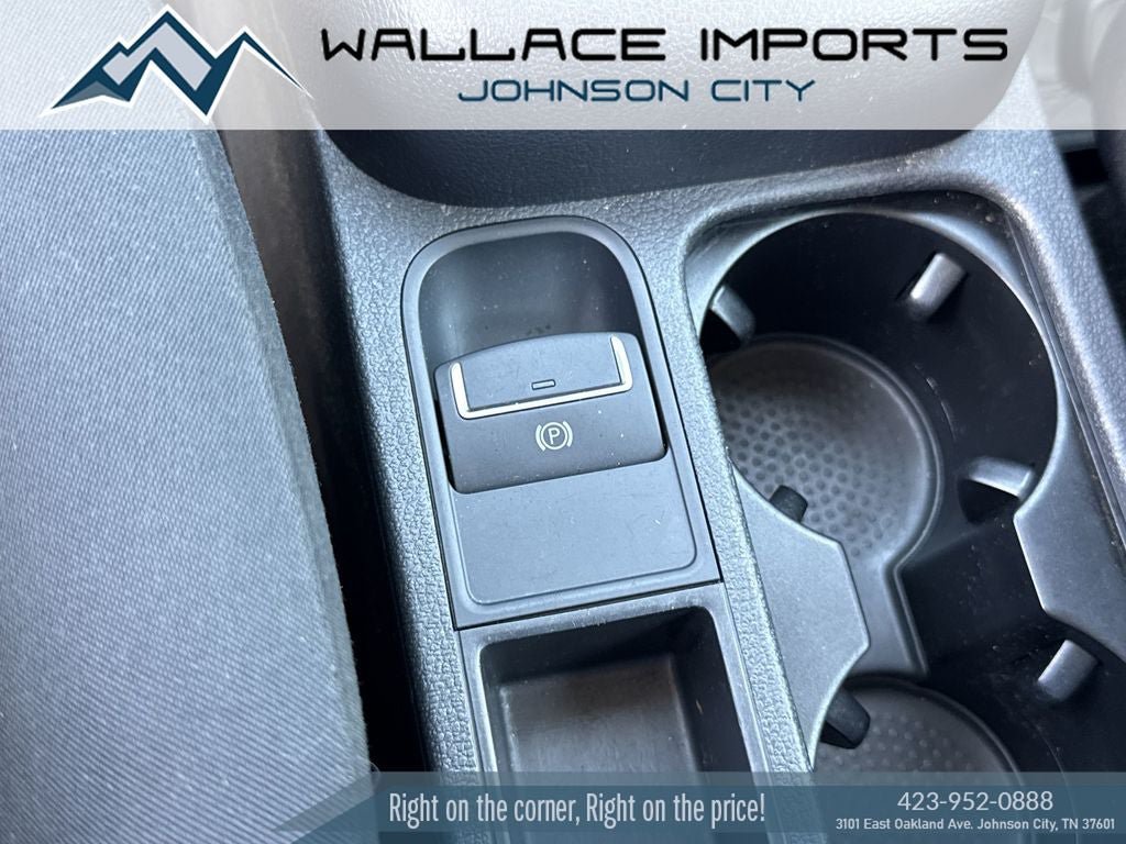 Used 2015 Volkswagen Tiguan S FWD image 24