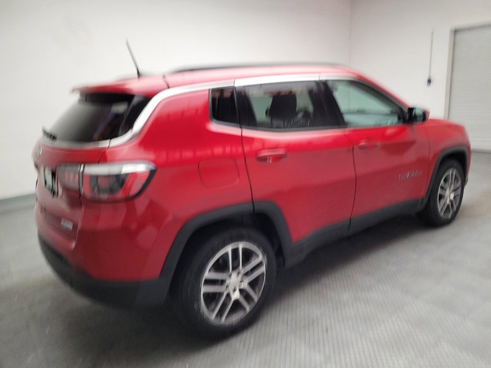 Used 2018 Jeep Compass Latitude w/ Popular Equipment Group FWD image 9
