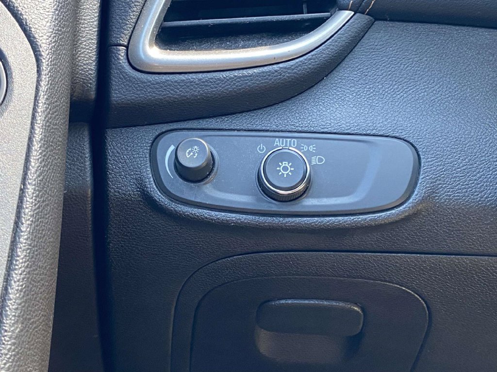 Used 2018 Chevrolet Trax LS FWD image 26