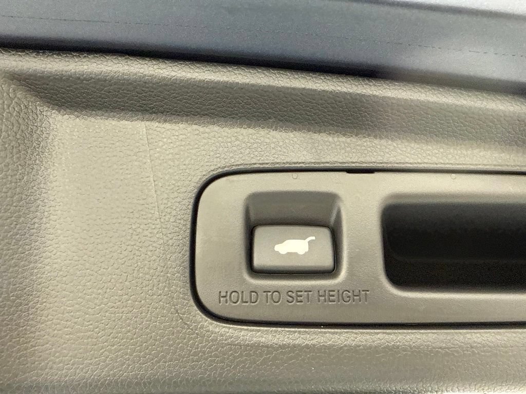 Used 2026 Honda CR-V Sport Touring image 12