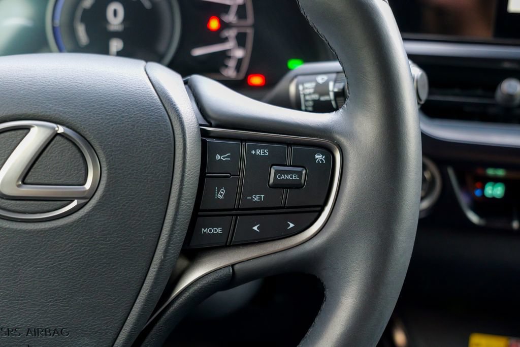 Used 2024 Lexus UX 250h F Sport AWD/4WD image 45