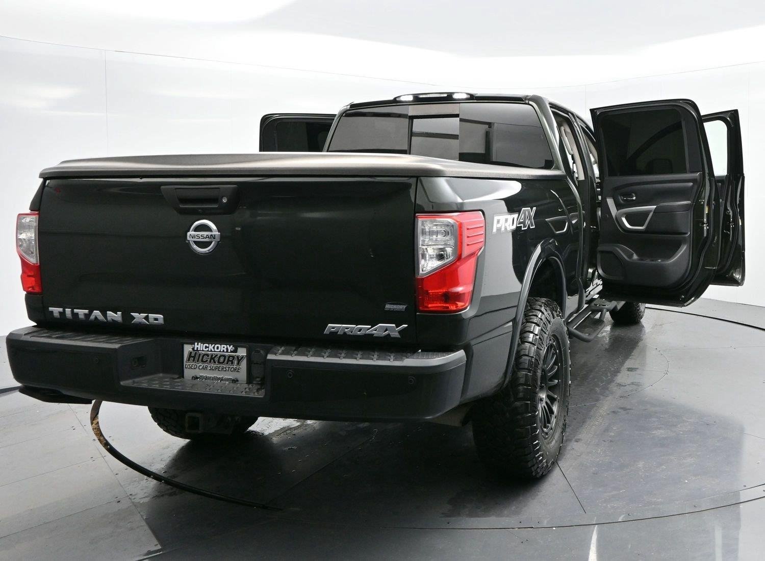 Used 2019 Nissan Titan PRO-4X w/ Pro-4x Convenience Package AWD/4WD image 43