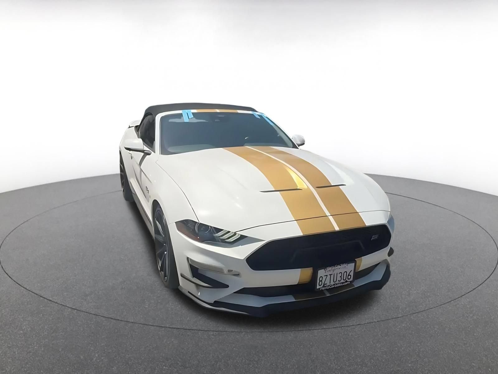Used 2022 Ford Mustang GT Premium w/ GT Performance Package RWD image 3