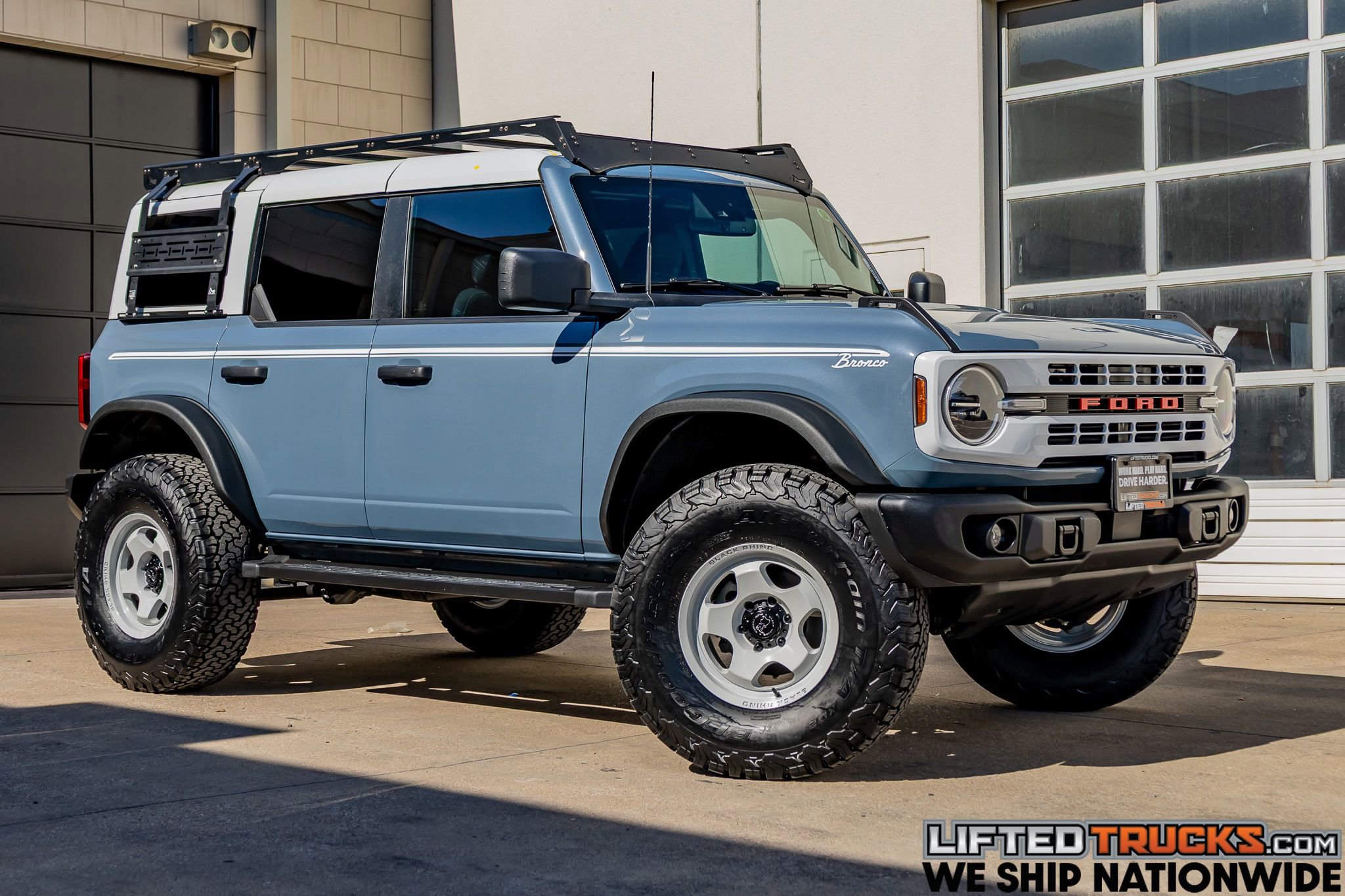 Used 2023 Ford Bronco Heritage Edition image 1