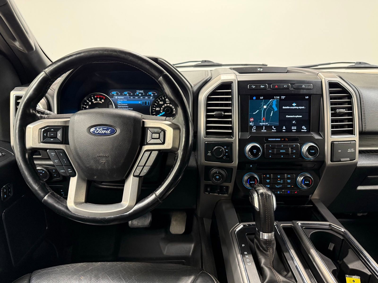 Used 2018 Ford F150 Platinum w/ Equipment Group 701A Luxury image 30