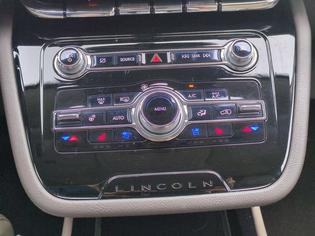 Used 2022 Lincoln Corsair Reserve w/ Equipment Group 201A AWD/4WD image 25