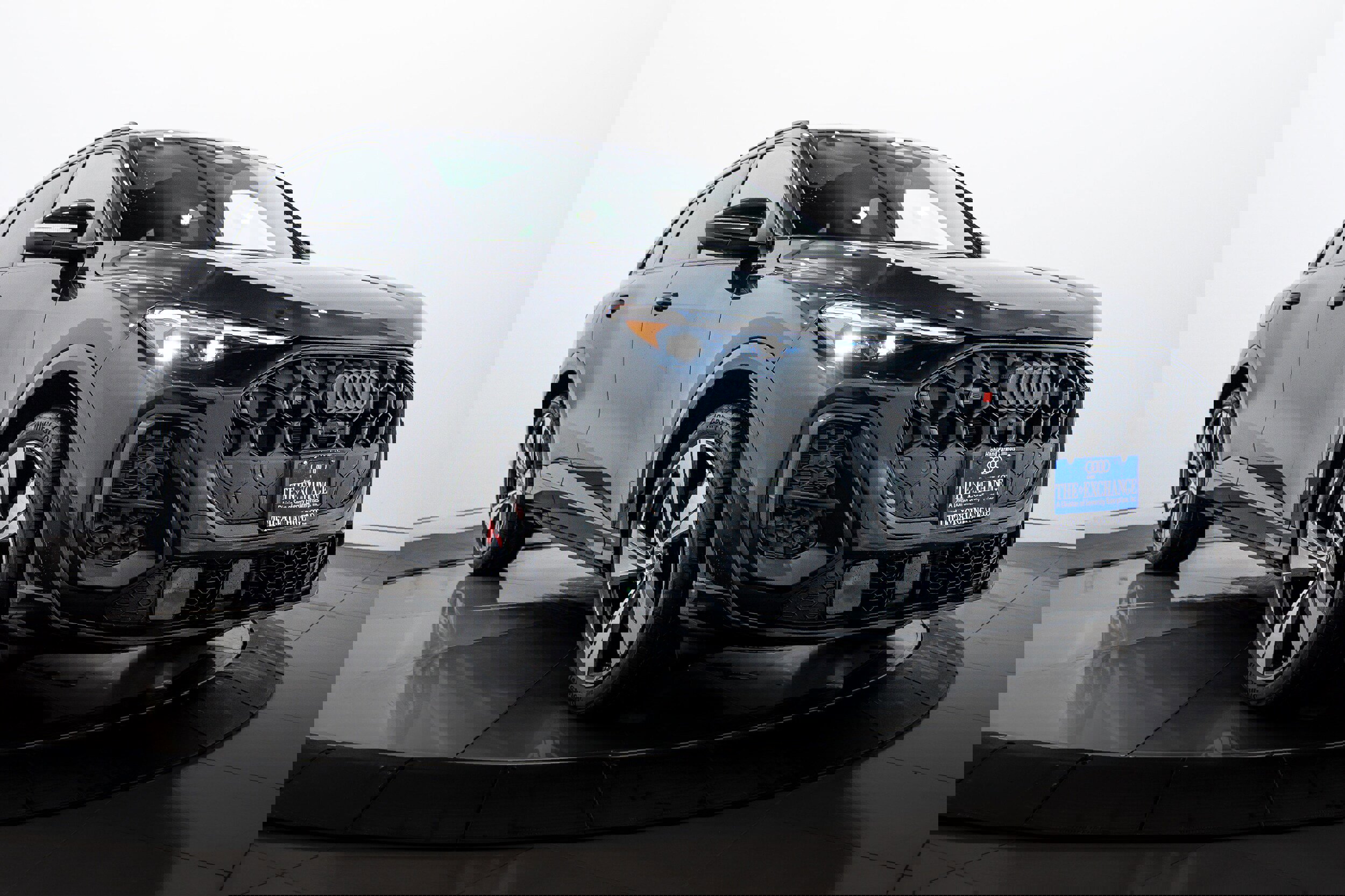 New 2025 Audi SQ5 Premium Plus image 2