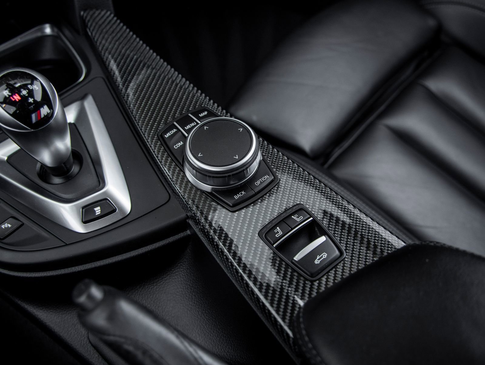 Used 2020 BMW M4 Convertible image 28