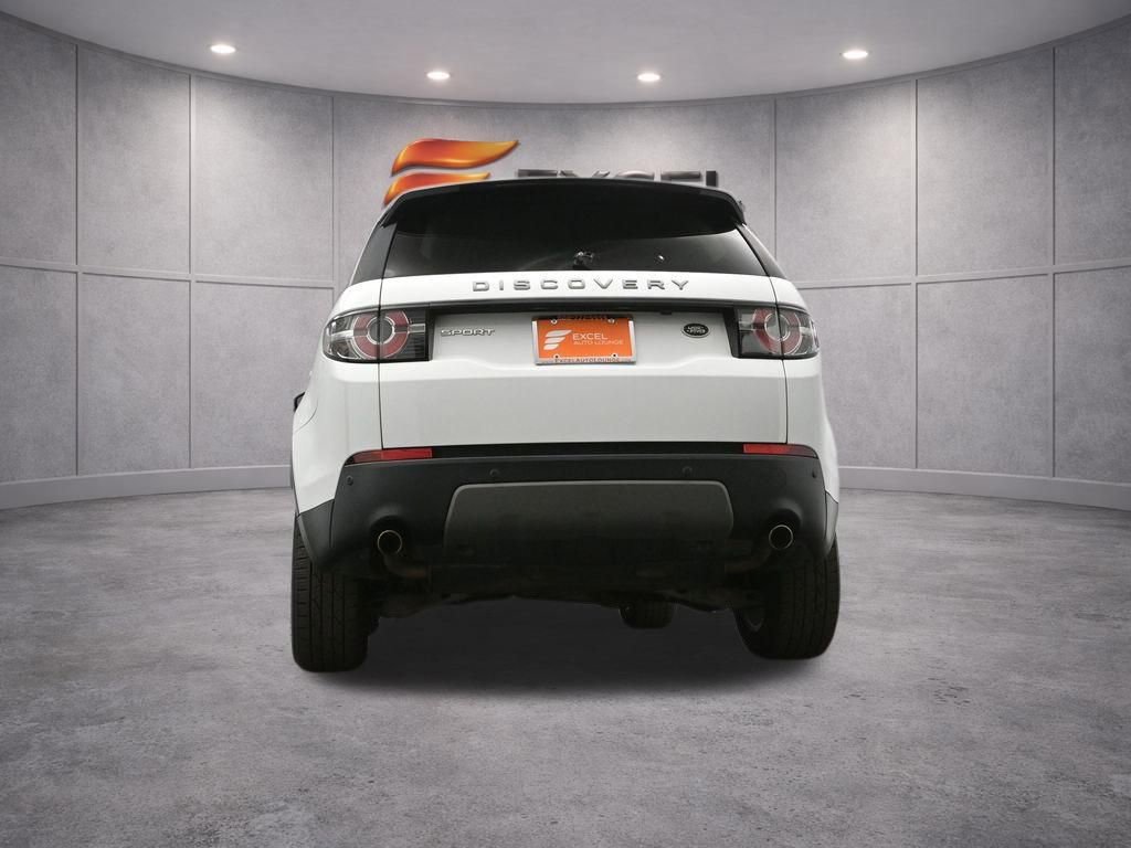 Used 2016 Land Rover Discovery Sport SE image 38
