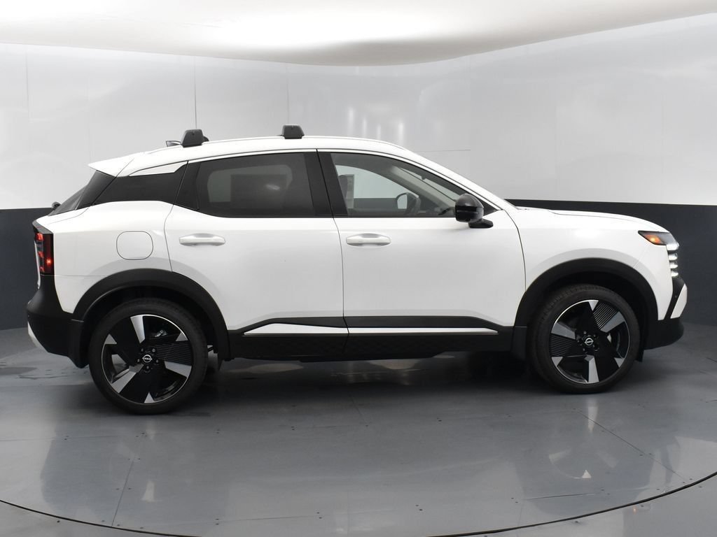 New 2026 Nissan Kicks SR w/ Cold Weather Package AWD/4WD image 8