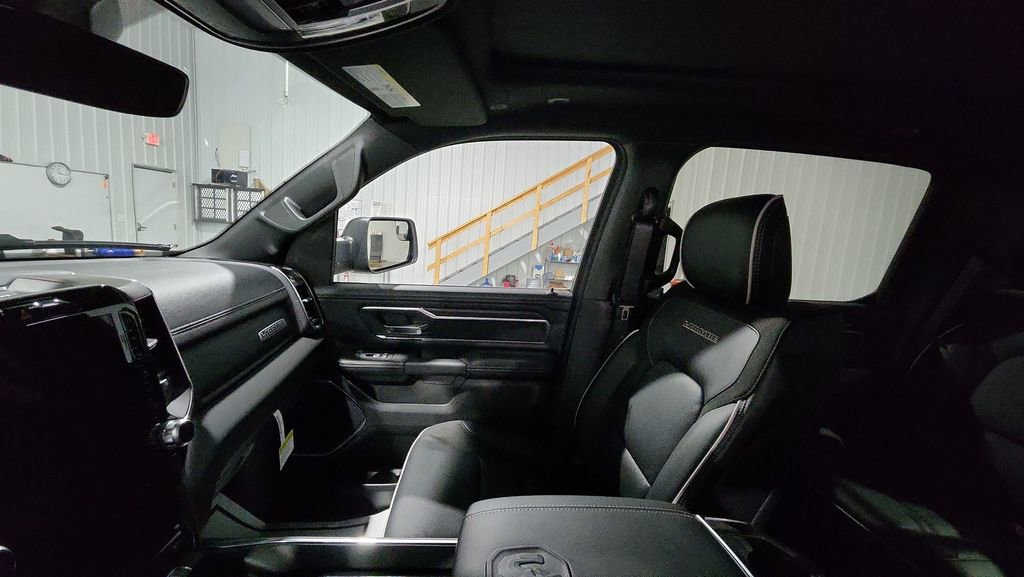 New 2026 RAM 1500 Laramie w/ Laramie Preferred Package AWD/4WD image 11