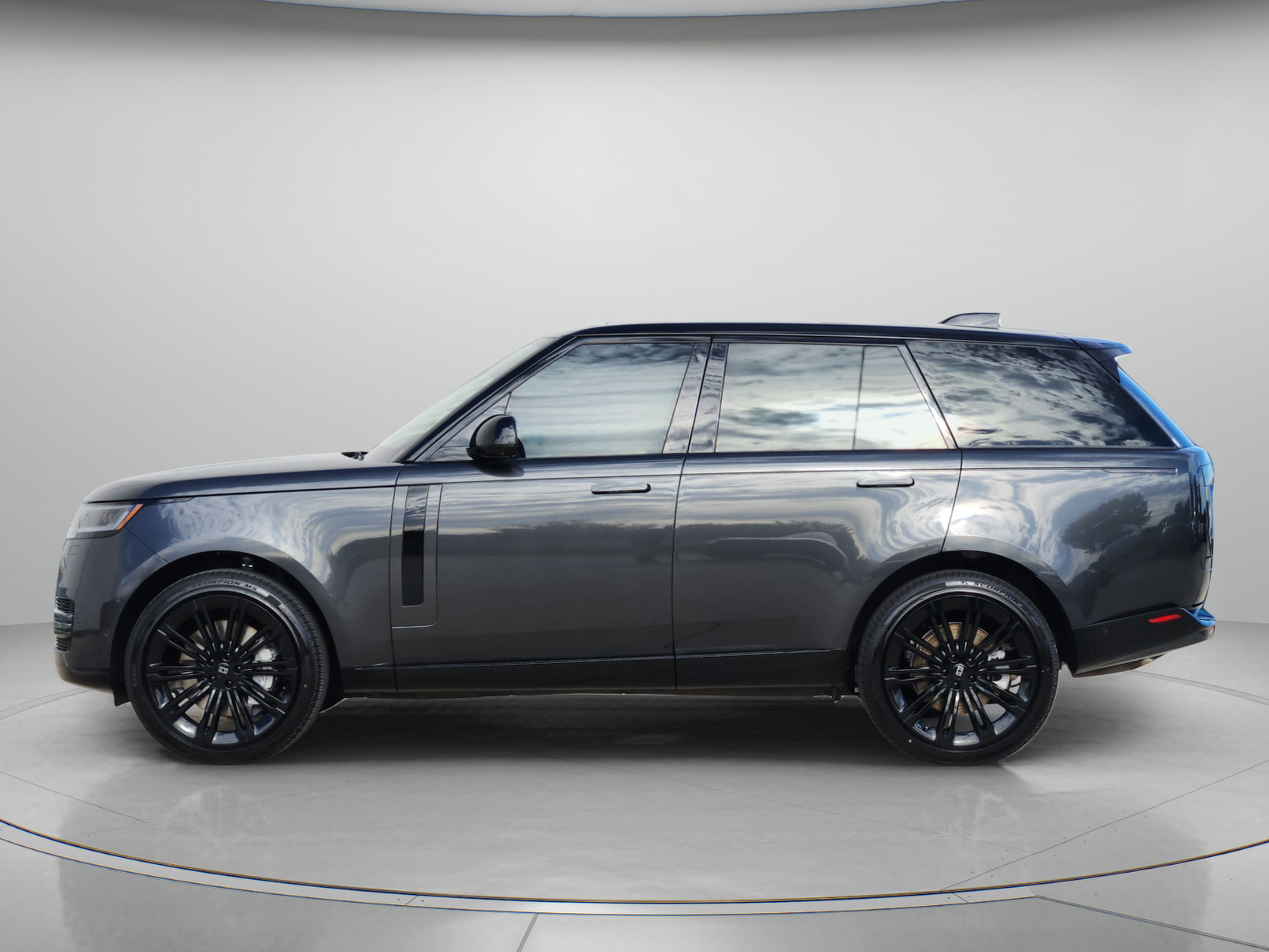 New 2027 Land Rover Range Rover SE AWD/4WD image 2