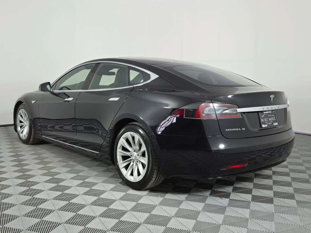Used 2016 Tesla Model S 70D AWD/4WD image 5