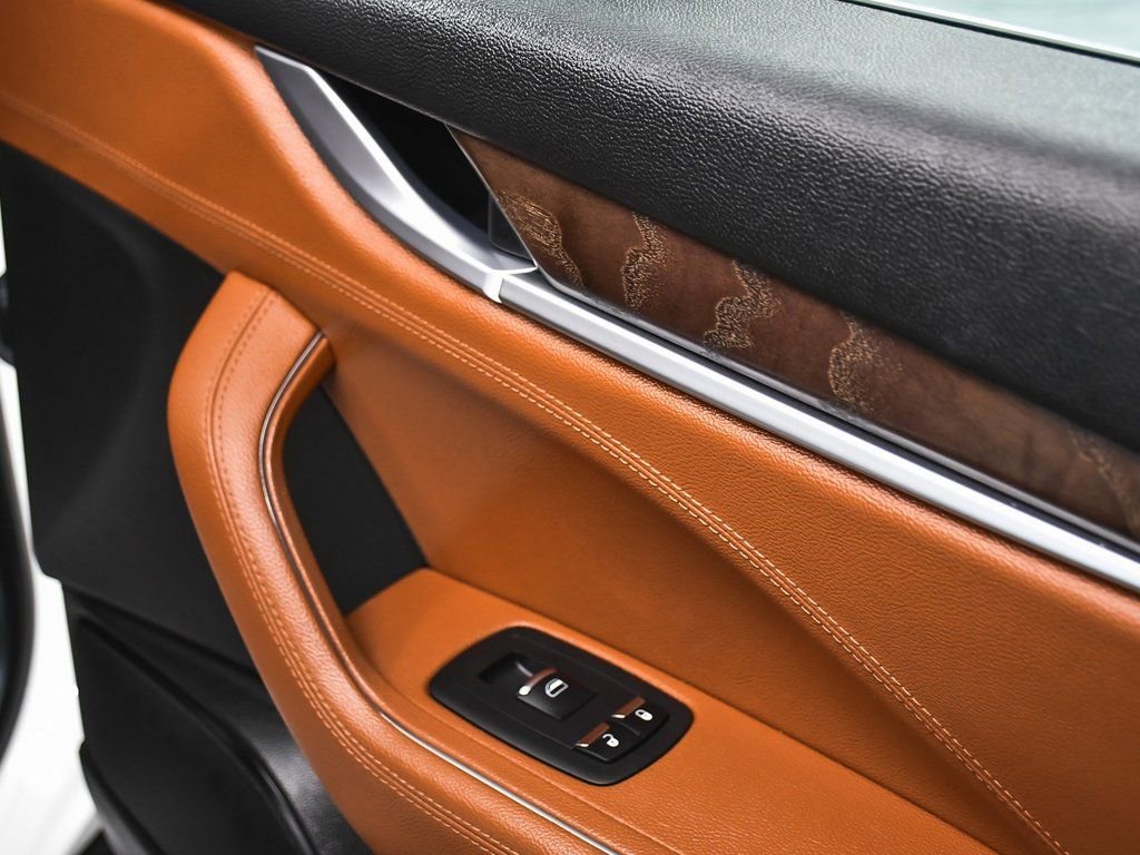 Used 2021 Maserati Levante image 17