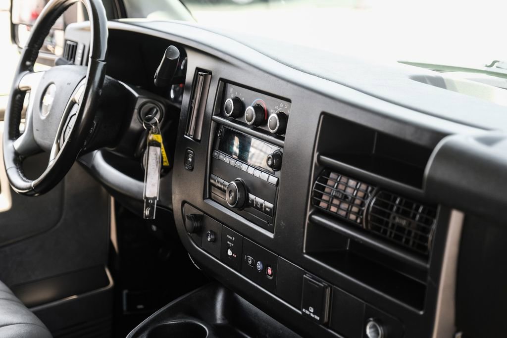 Used 2019 Chevrolet Express 3500 w/ Driver Convenience Package RWD image 17