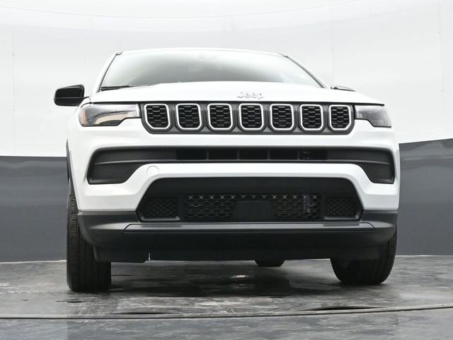 Used 2025 Jeep Compass Sport AWD/4WD image 41