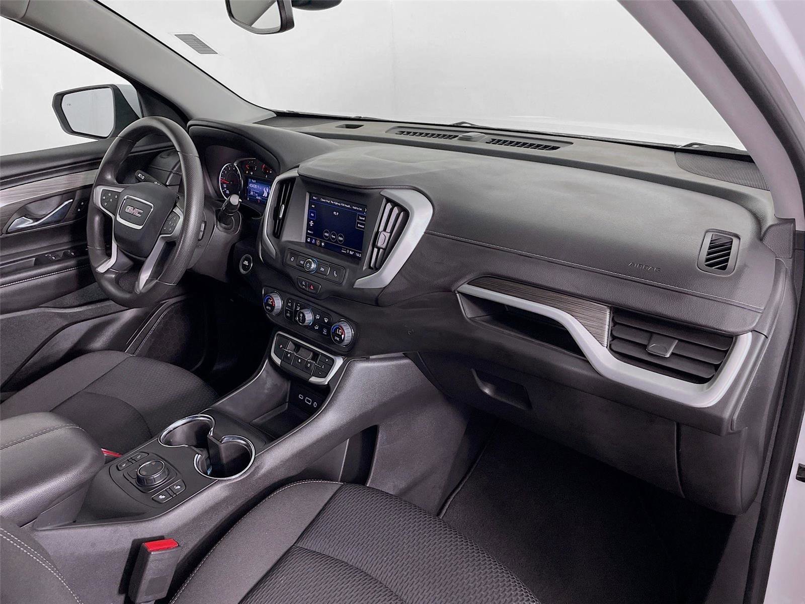 Used 2023 GMC Terrain SLE w/ Driver Convenience Package image 32