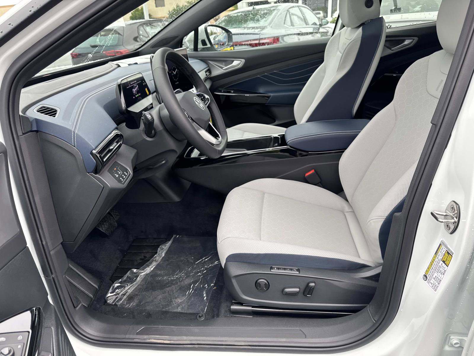 New 2025 Volkswagen ID.4 Pro S image 17