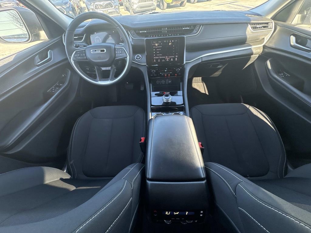 Used 2023 Jeep Grand Cherokee L Laredo w/ Luxury Tech Group I image 23