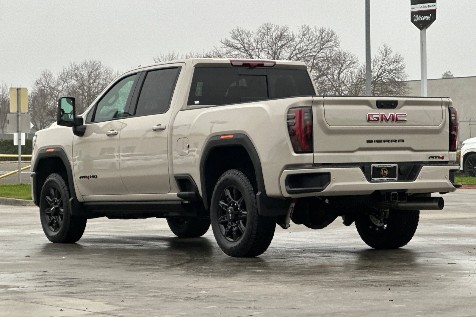 New 2026 GMC Sierra 2500 AT4 w/ AT4 Premium Plus Package image 4