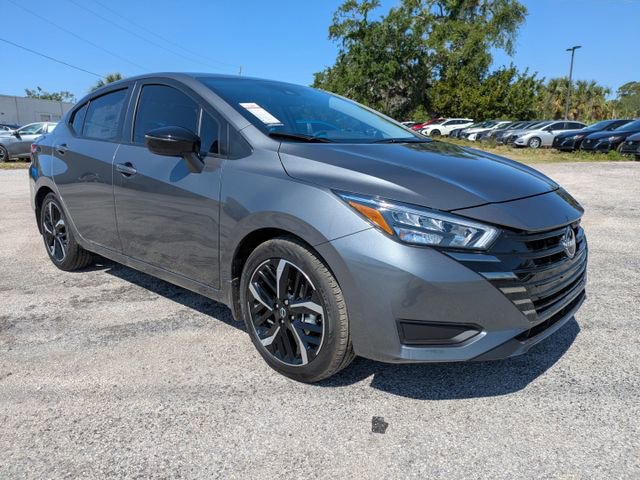 New 2025 Nissan Versa SR w/ Trunk Package image 2