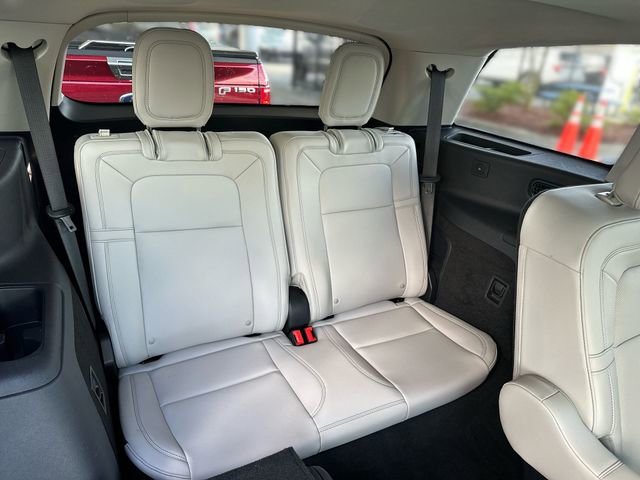 Used 2025 Lincoln Aviator Reserve w/ Illumination Package AWD/4WD image 26