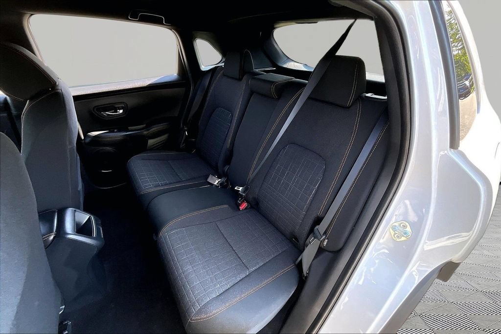 Used 2023 Honda HR-V Sport image 18