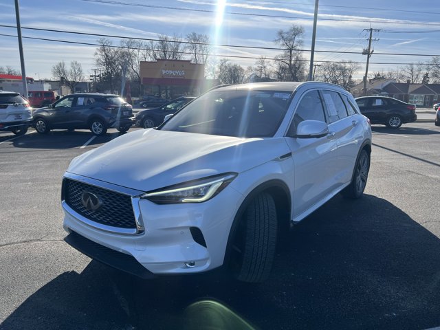 Used 2023 INFINITI QX50 Sensory image 2