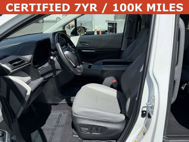 Used 2023 Toyota Sienna XLE image 16