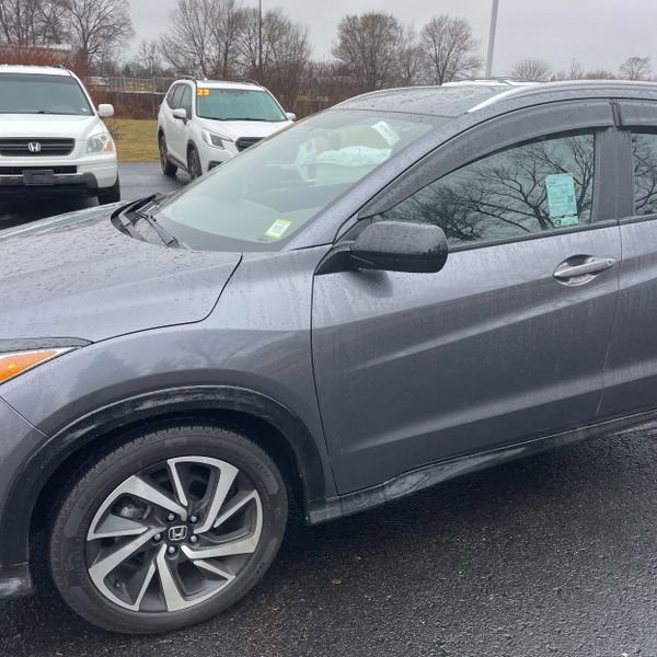 Used 2020 Honda HR-V Sport image 3