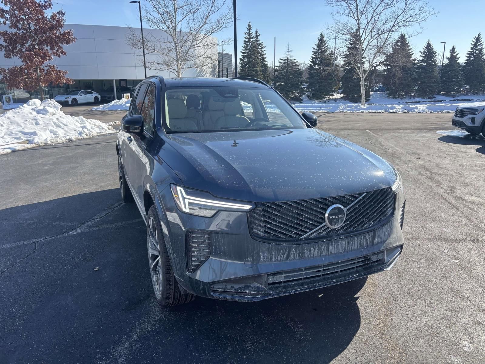 New 2026 Volvo XC90 B6 Ultra w/ Protection Package Premier image 2