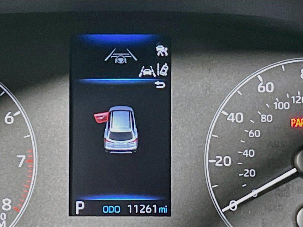 Used 2024 Toyota Corolla Cross LE AWD/4WD image 21