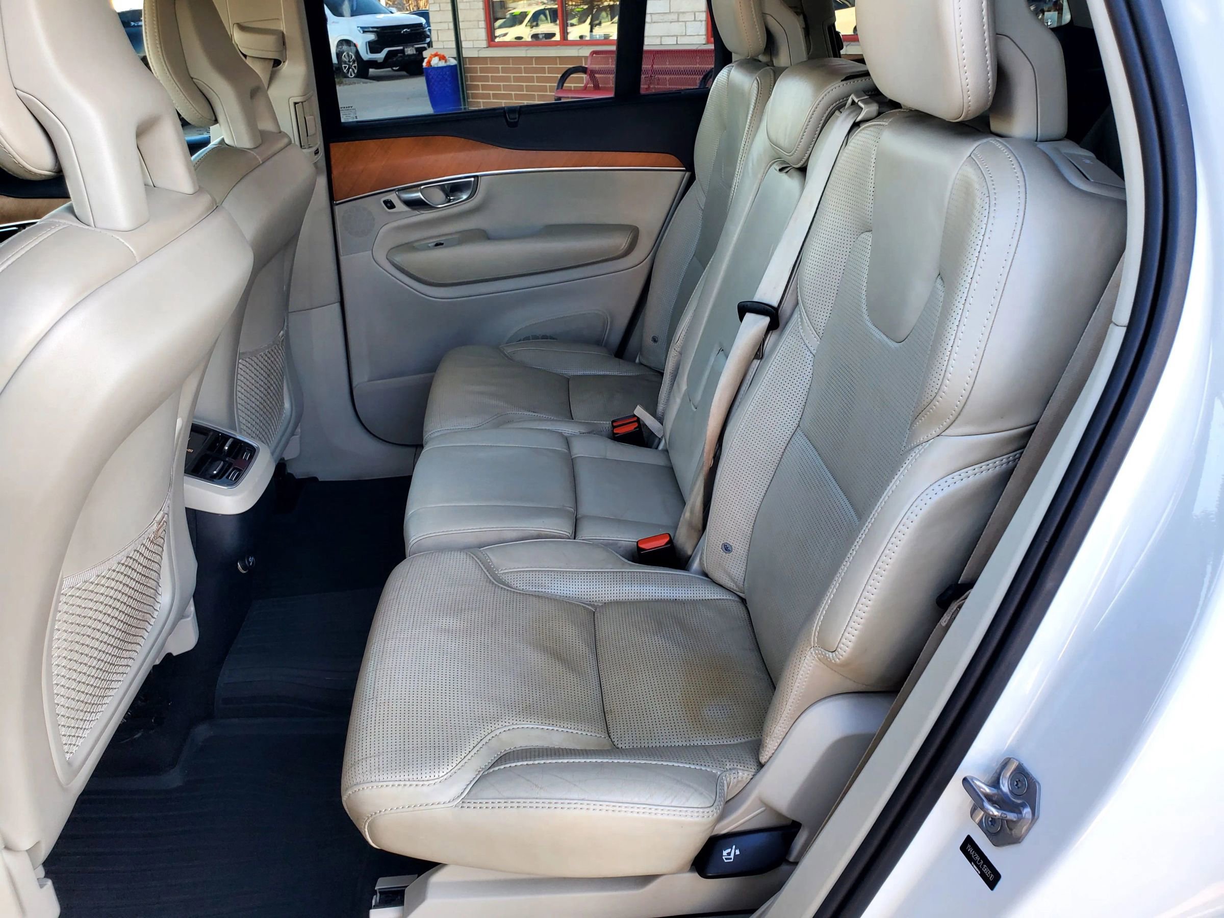 Used 2020 Volvo XC90 T6 Inscription w/ Protection Package Premier image 15