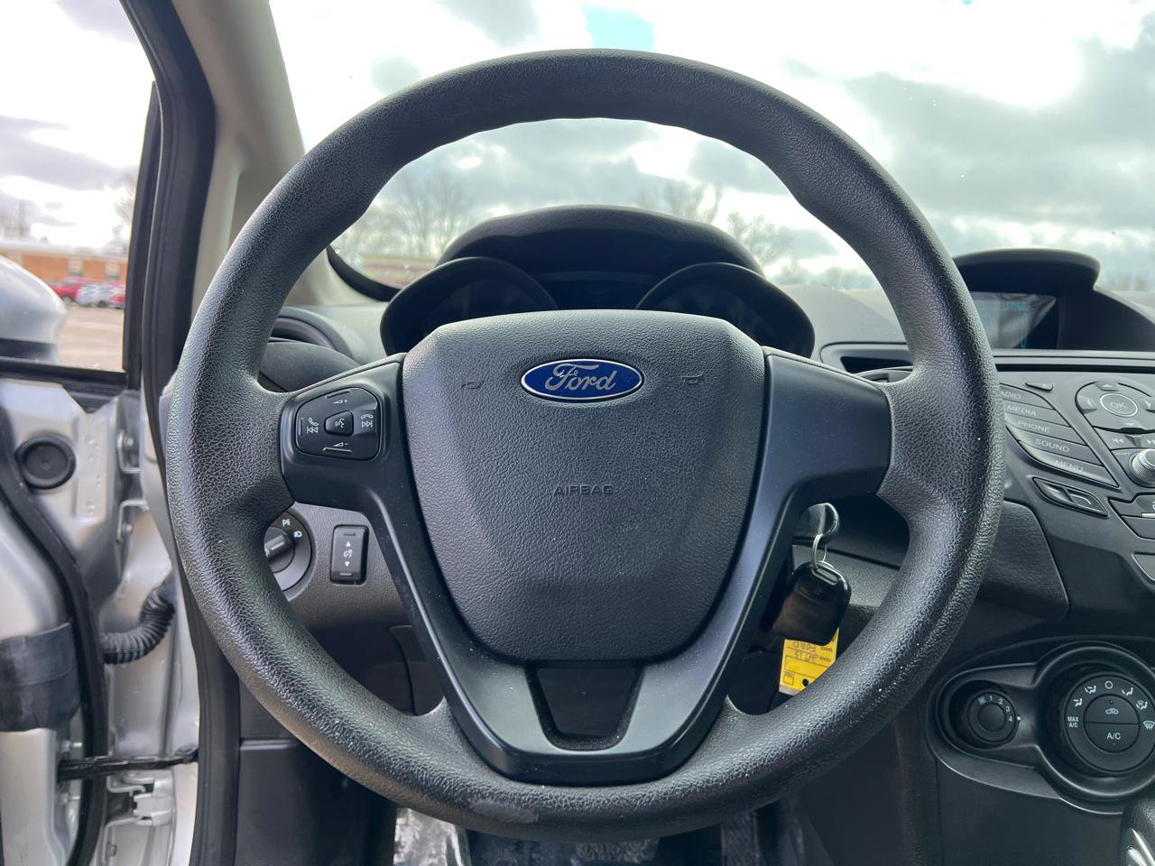 Used 2015 Ford Fiesta S image 19