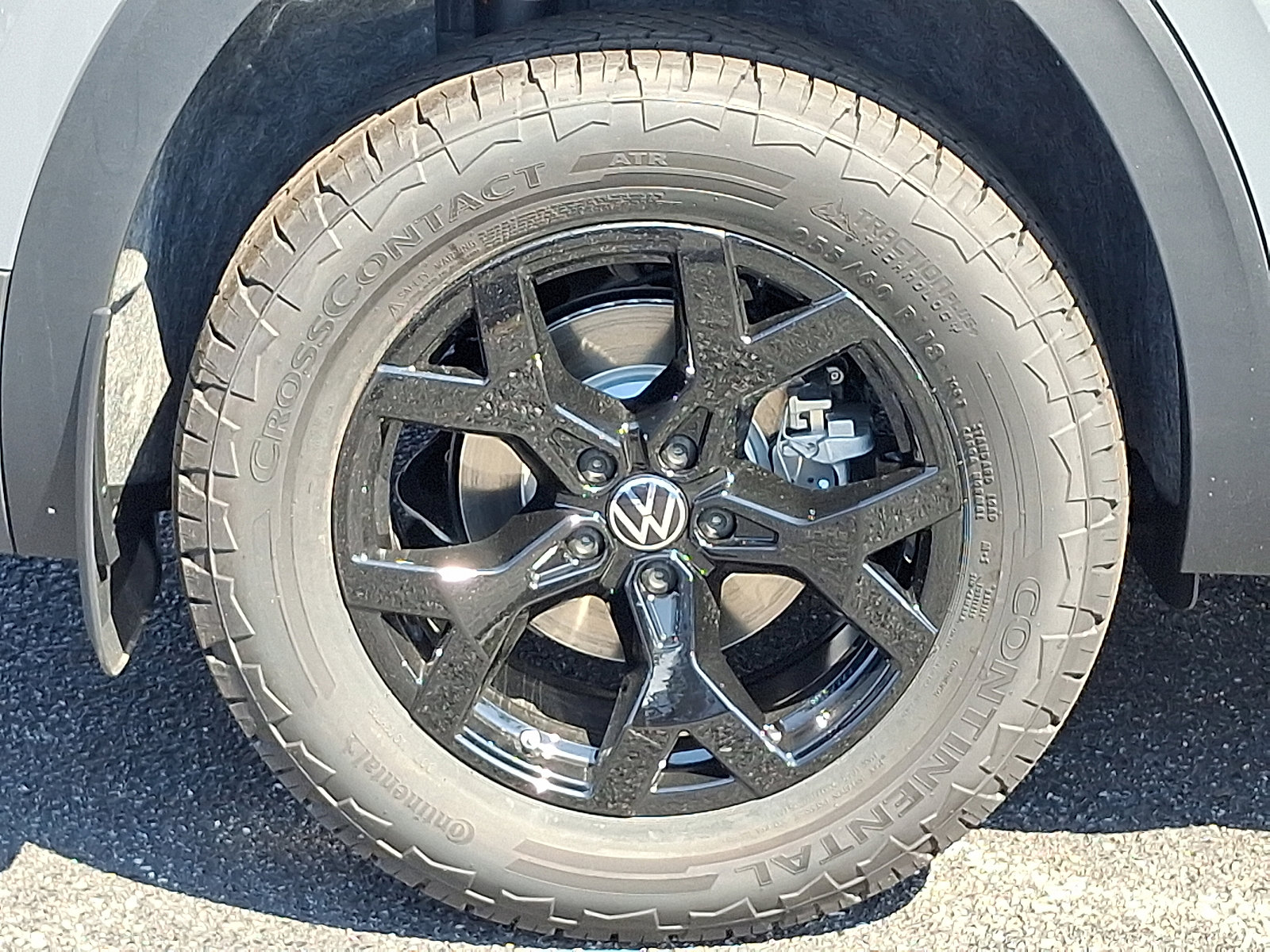 New 2026 Volkswagen Atlas Peak Edition image 5