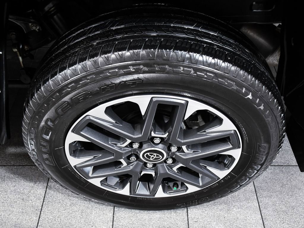Used 2024 Toyota Tundra Limited w/ Power Package image 8