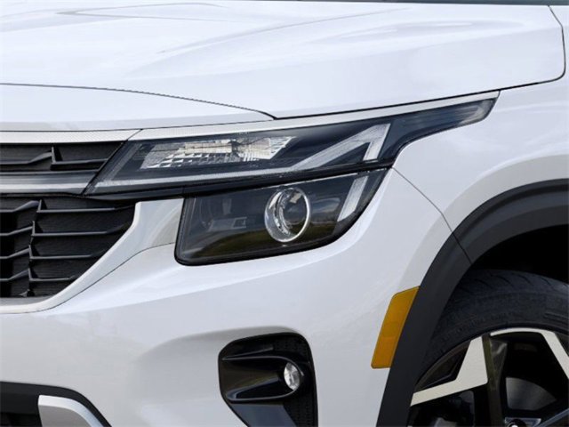 Certified 2025 Kia Seltos S FWD image 10