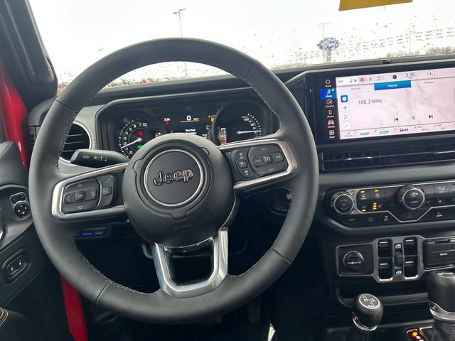 Used 2025 Jeep Wrangler Sahara 4xe image 11