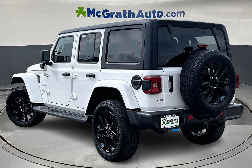 Used 2023 Jeep Wrangler Unlimited Sahara w/ Cold Weather Group AWD/4WD image 5