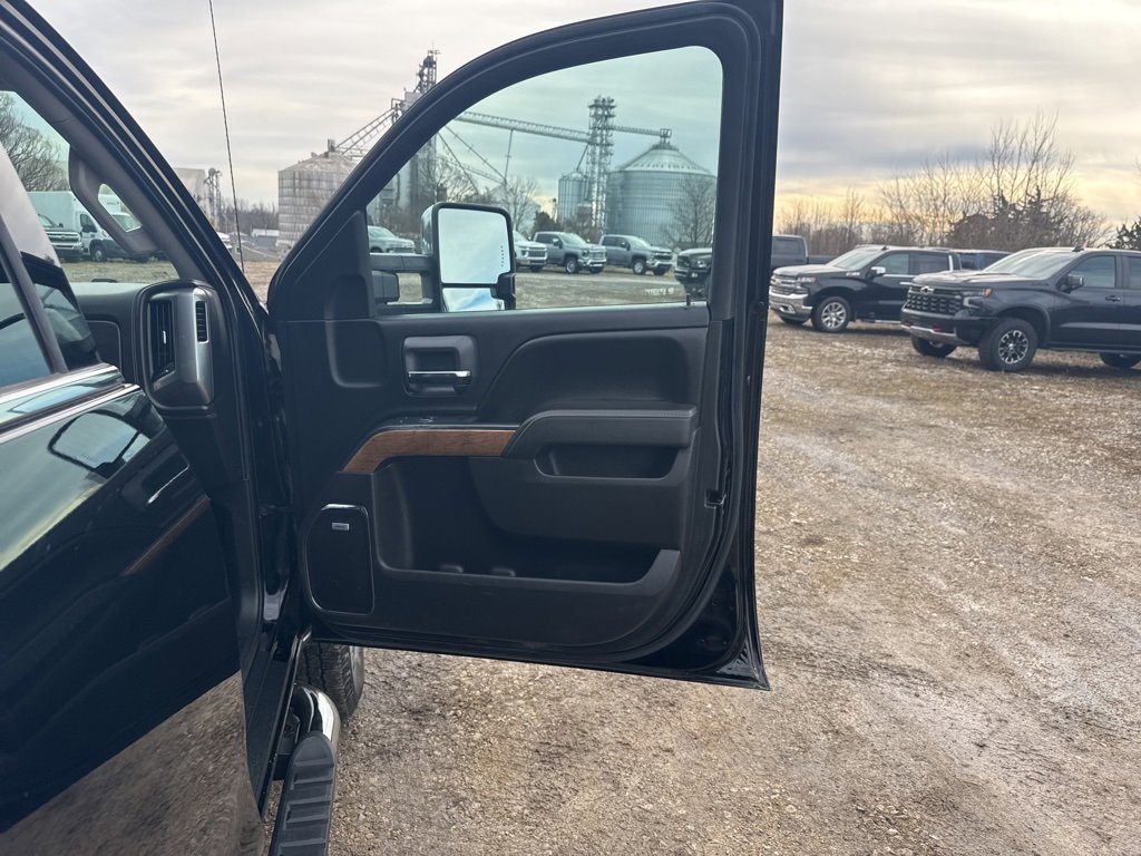 Used 2016 Chevrolet Silverado 3500 LTZ w/ Duramax Plus Package image 29
