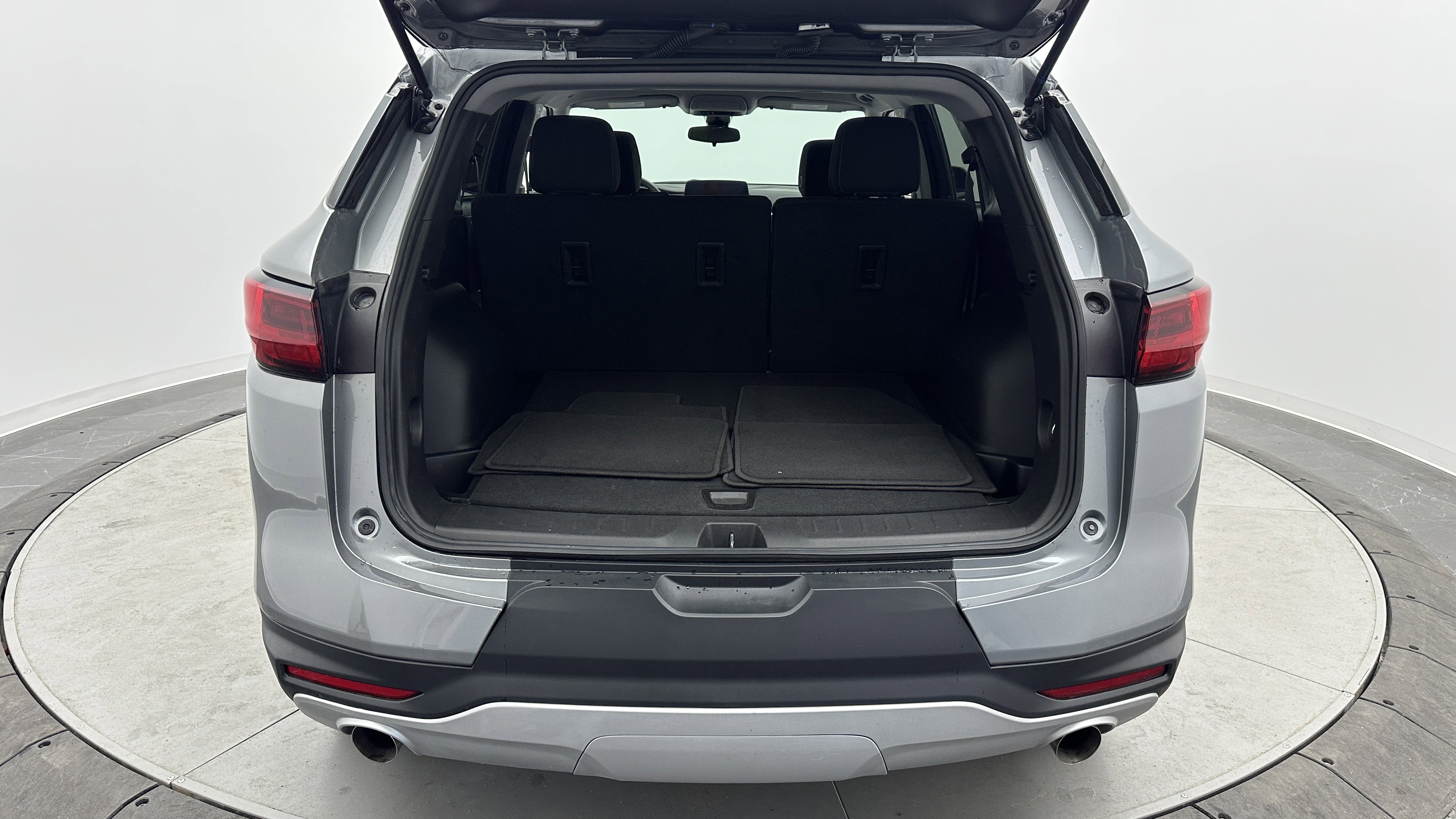 Used 2025 Chevrolet Blazer LT image 28