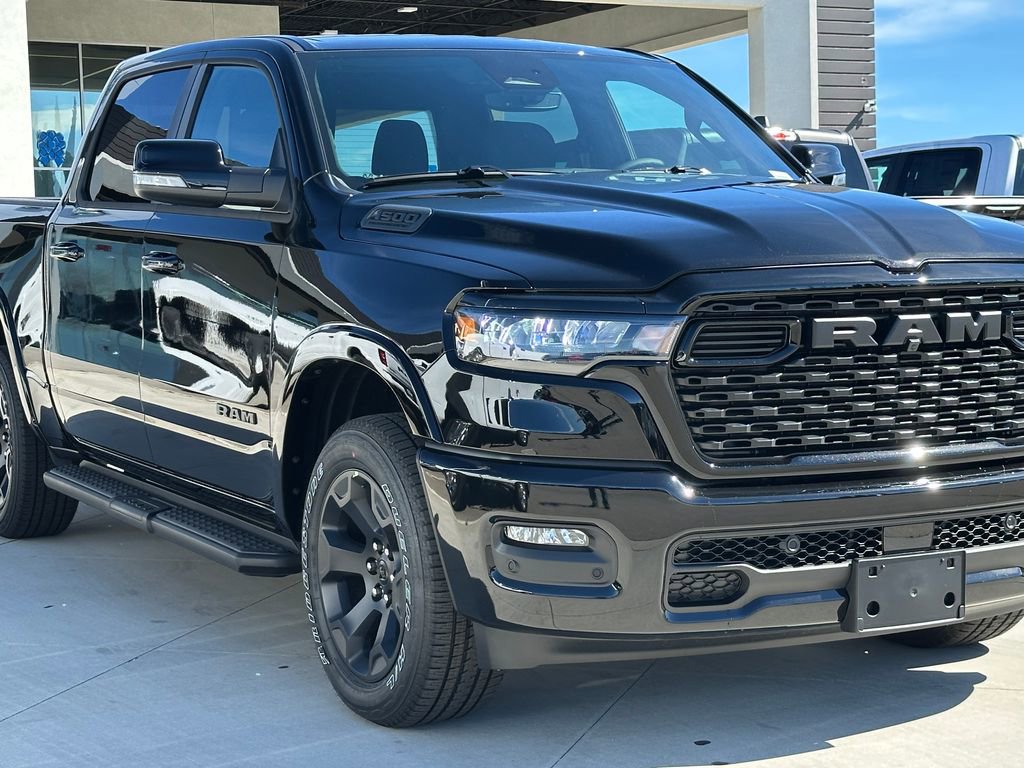 New 2026 RAM 1500 4x4 Crew Cab image 10