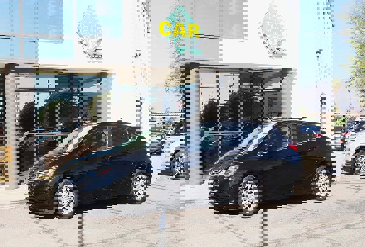 Used 2018 Chevrolet Cruze LT image 7