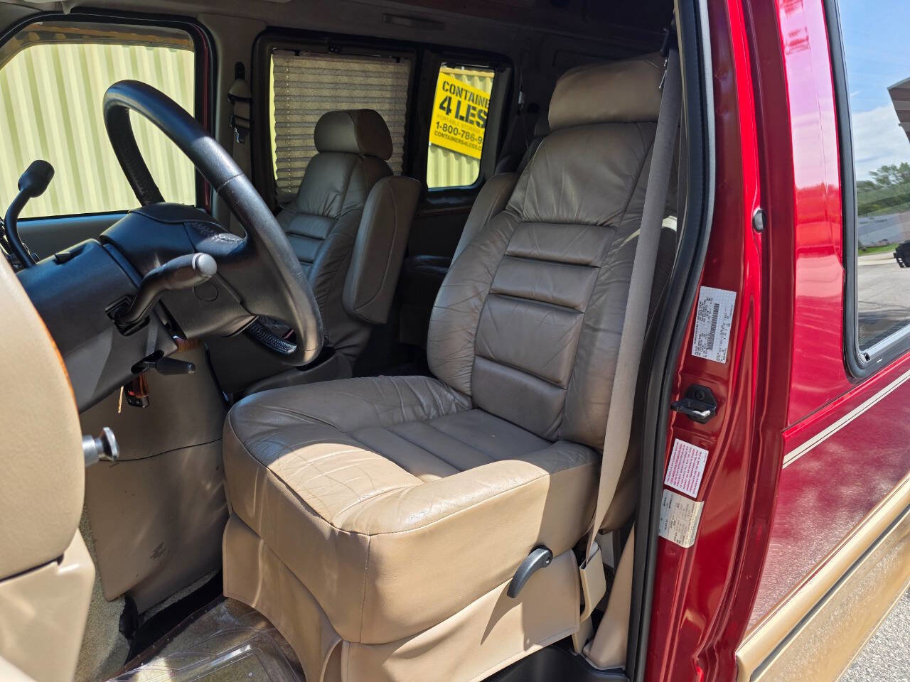 Used 2002 Ford E-150 and Econoline 150 image 12