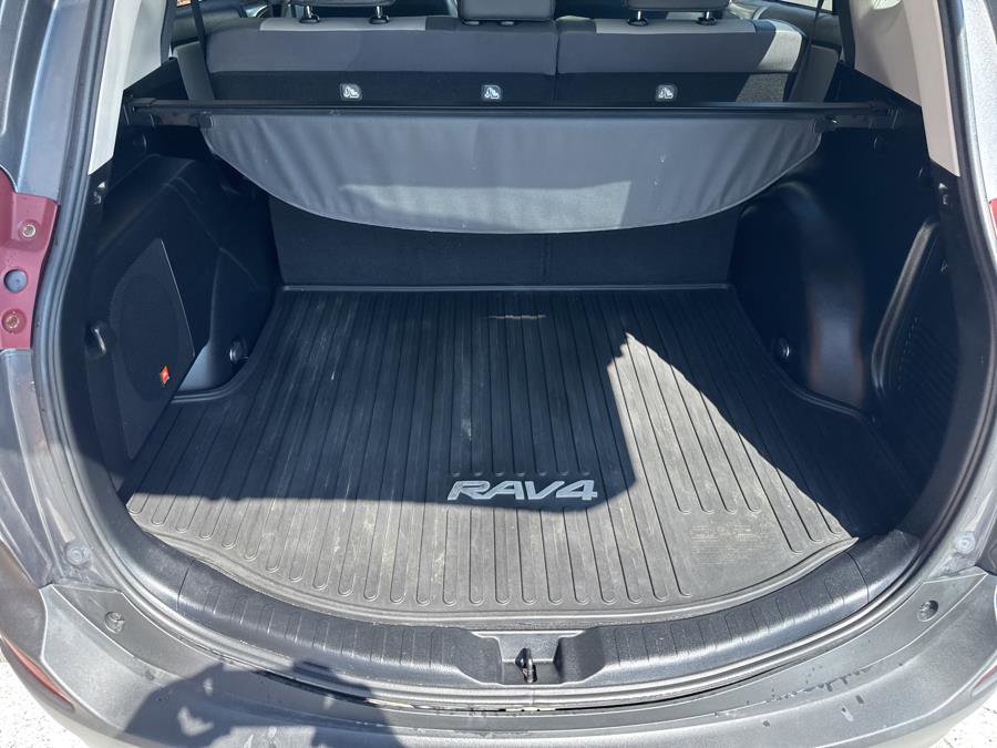 Used 2015 Toyota RAV4 Limited image 41